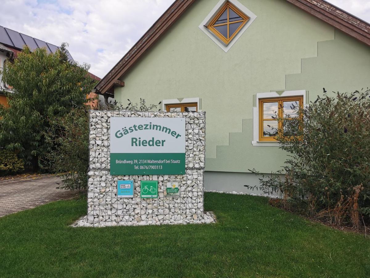 Gaestezimmer Rieder Staatz Exterior photo